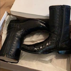 Eel skin boots 9.5/10 condition